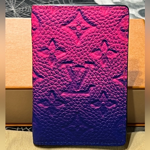 Louis Vuitton Virgil Abloh Taurillon Illusion Pocket Organizer Bleu Rose Wallet - Picture 3 of 16